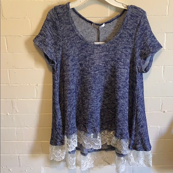 NWT- Knit Top With Lace Trim - Picture 3 of 4